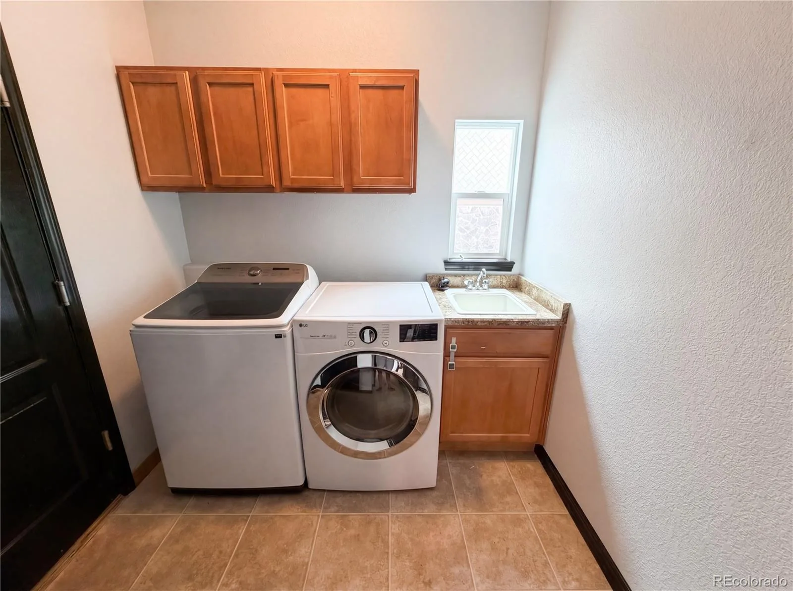 7469 S Biloxi Court Aurora CO 80016 MLS #REC9361457 06012026191515 1600 33