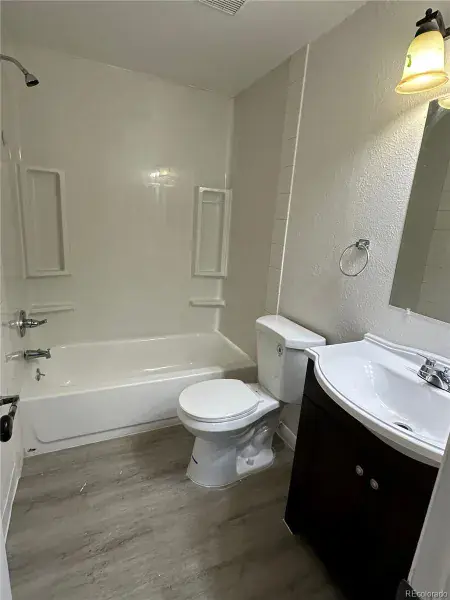 1321 Sable Boulevard Aurora CO 80011 | MLS #REC9362514 02132026143412 800 14