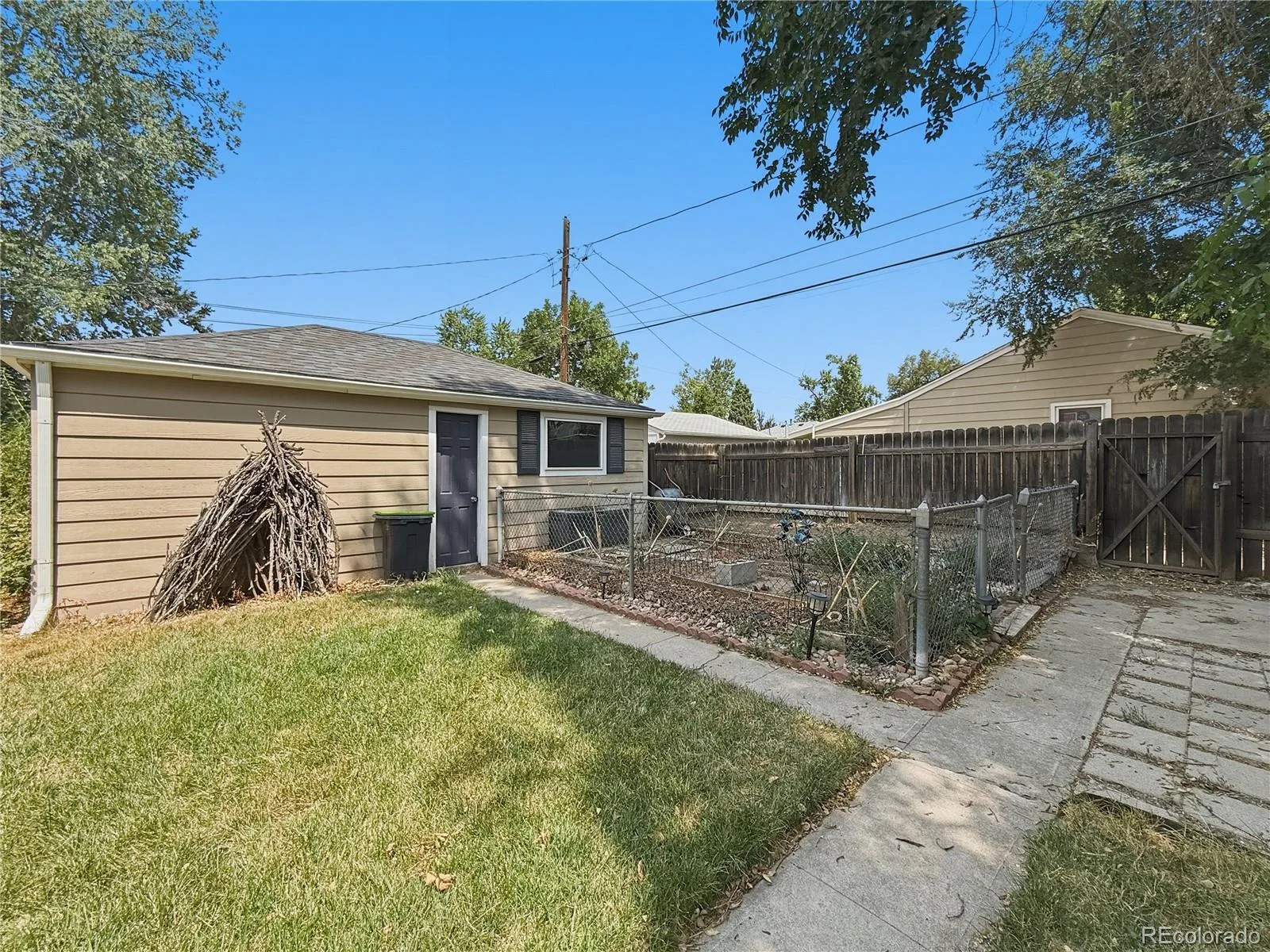 4224 S Fox Street Englewood CO 80110 | MLS #REC9363568 08122026152747 1600 16