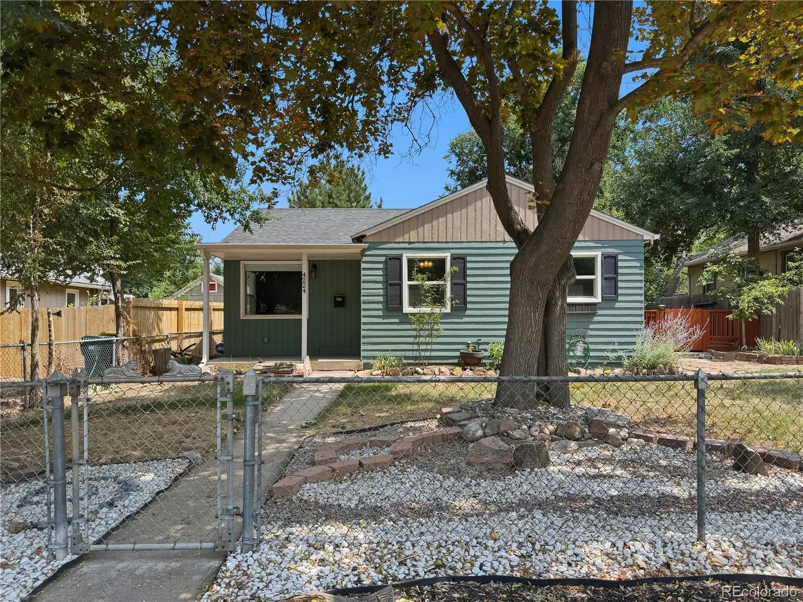 4224 S Fox Street Englewood CO 80110 | MLS #REC9363568 08122026152747 1600 19