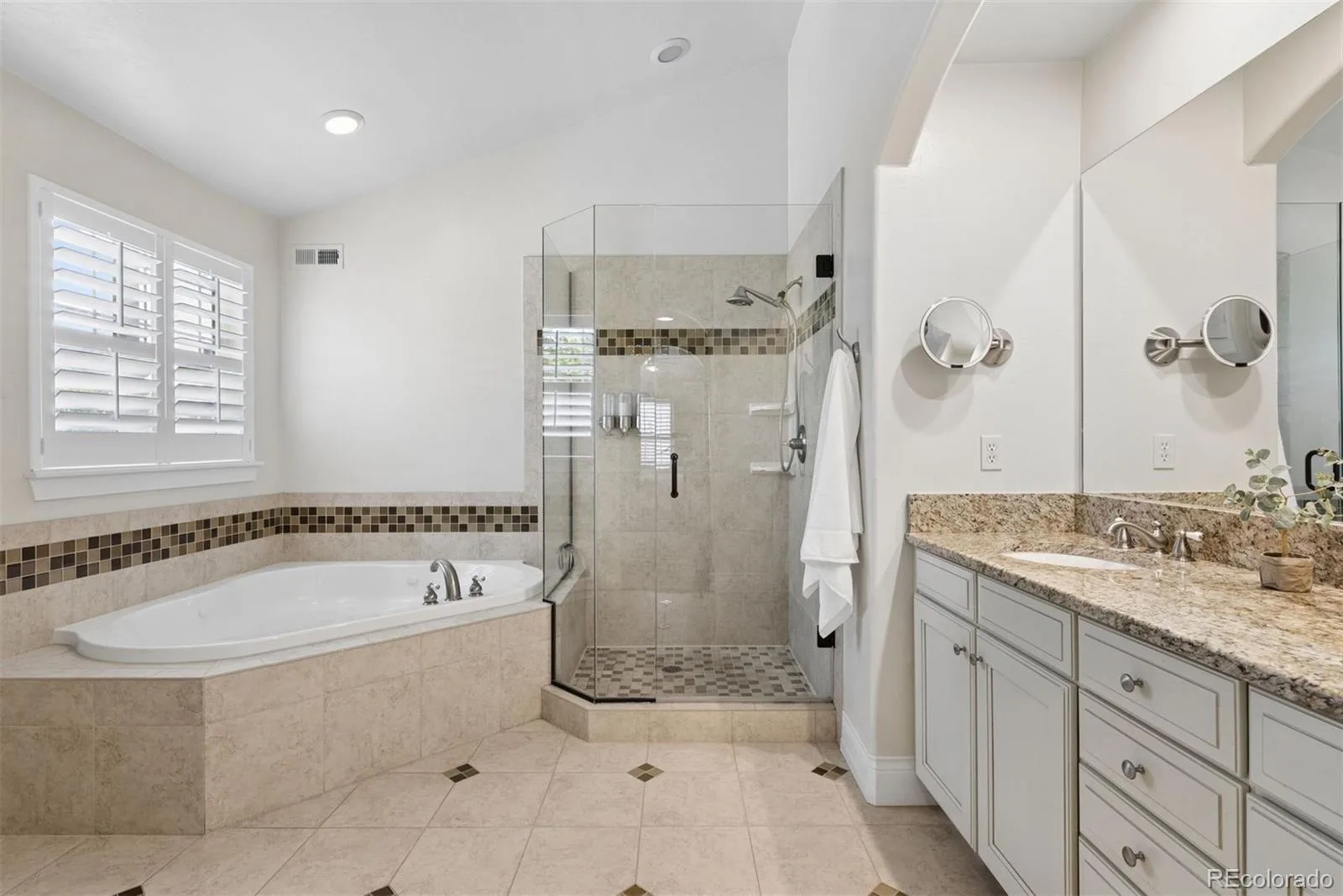 700 Albion Street Denver CO 80220 MLS #REC9366416 06152026233009 1600 16