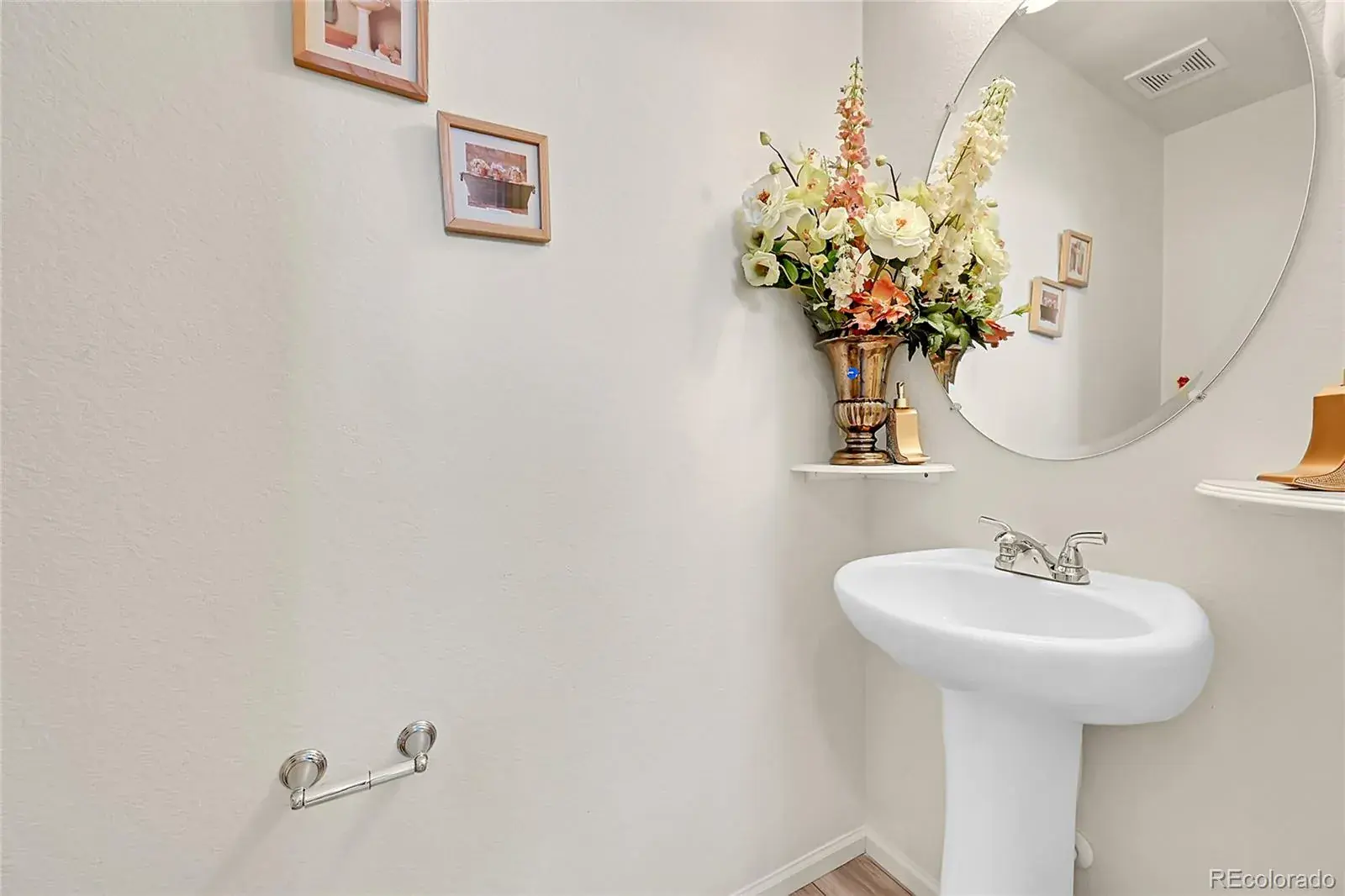 10096 Zeno Street Commerce City CO 80022 | MLS #REC9368237 03022026200702 1600 5
