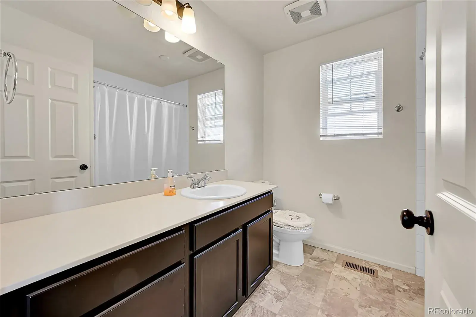10096 Zeno Street Commerce City CO 80022 | MLS #REC9368237 03022026200702 1600 7