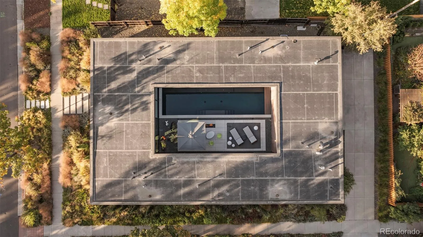 04112026172149 1600 26