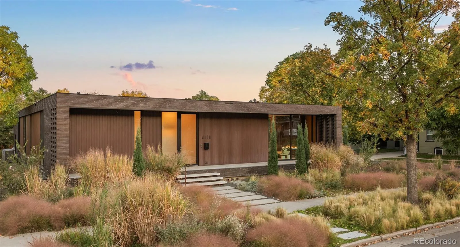 04112026172149 1600 27