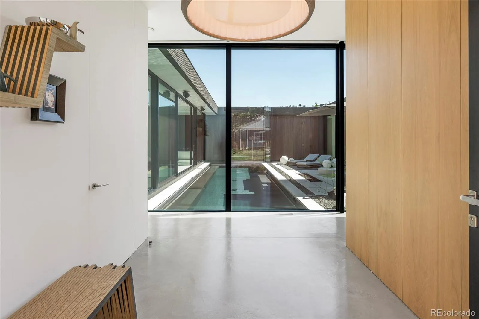 04112026172149 1600 5