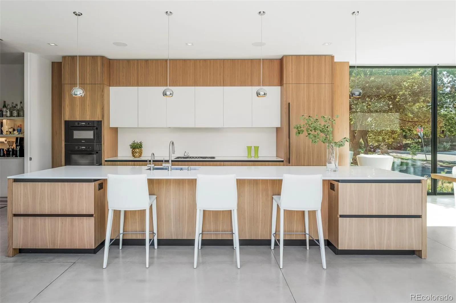 04112026172149 1600 9