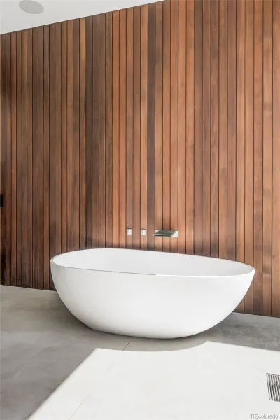 04112026172149 800 13