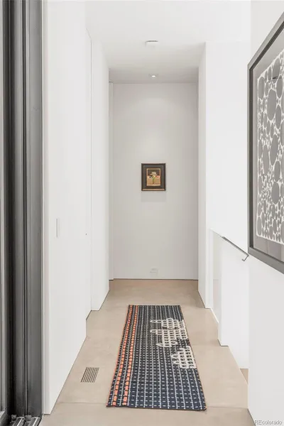 04112026172149 800 16