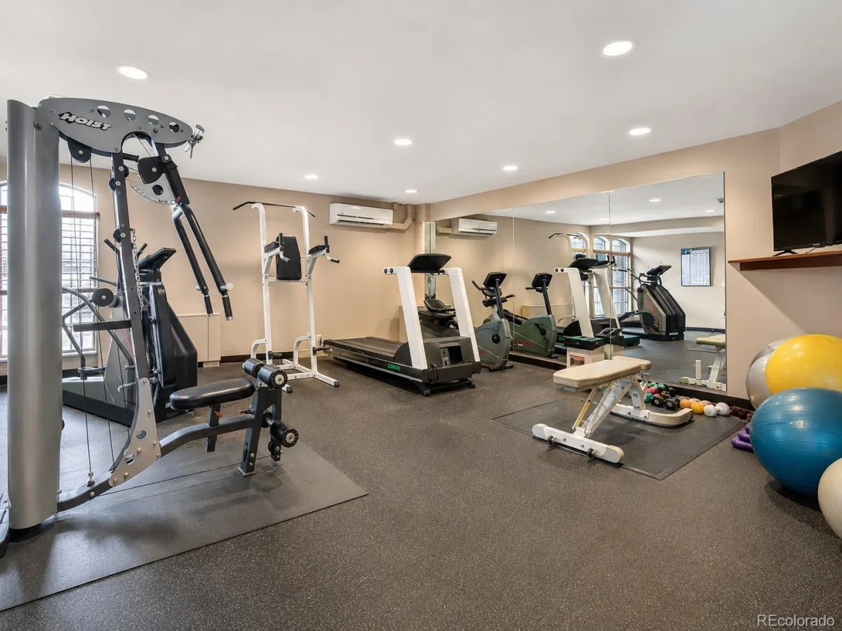 1200 Humboldt Street #804 Denver CO 80218 MLS #REC9369622 06052026030813 1200 31