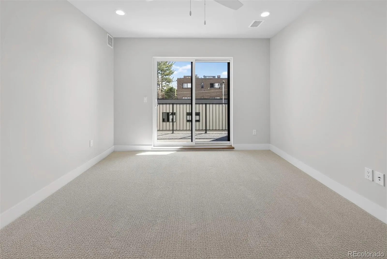 04212026232010 1600 20