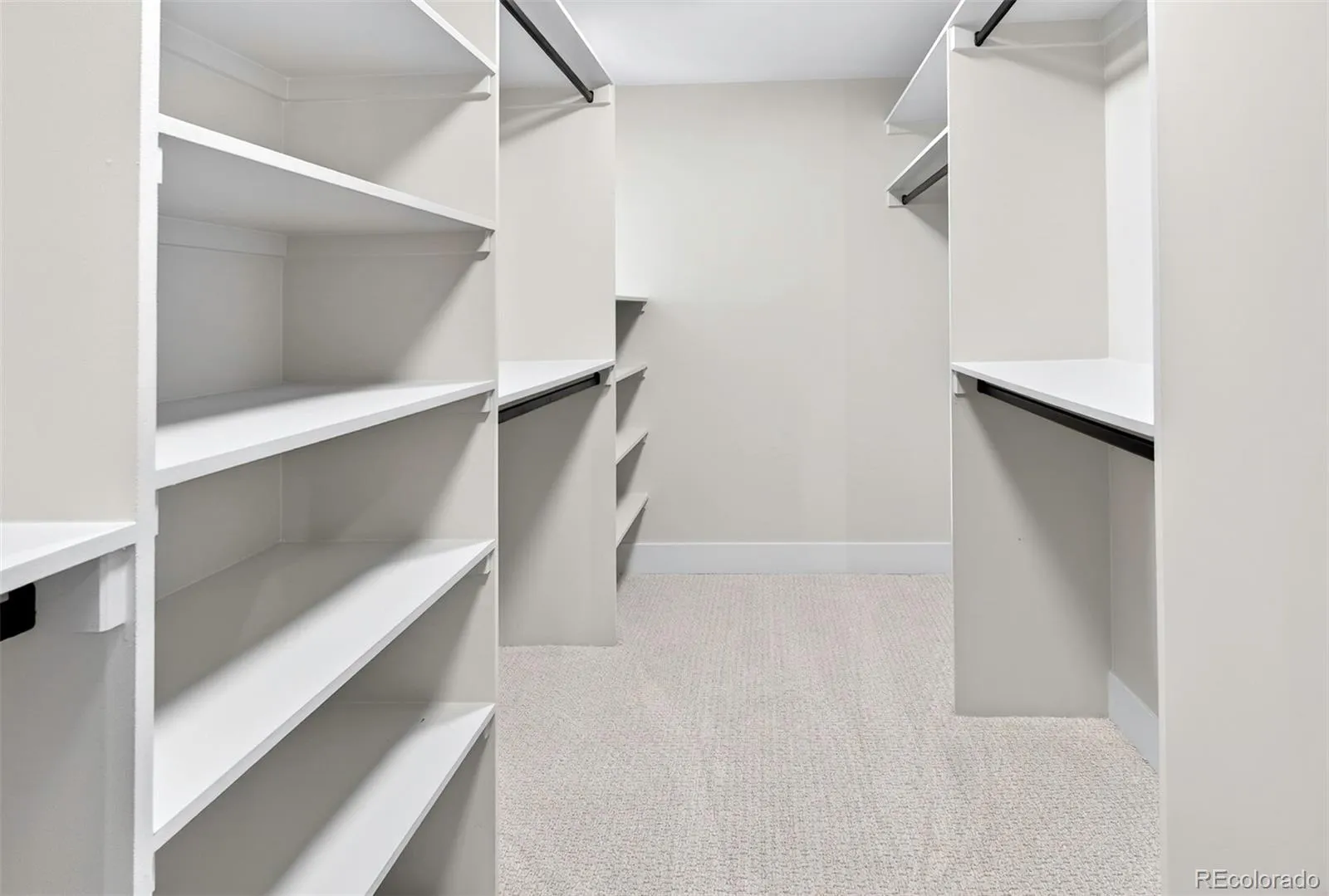 04212026232010 1600 26