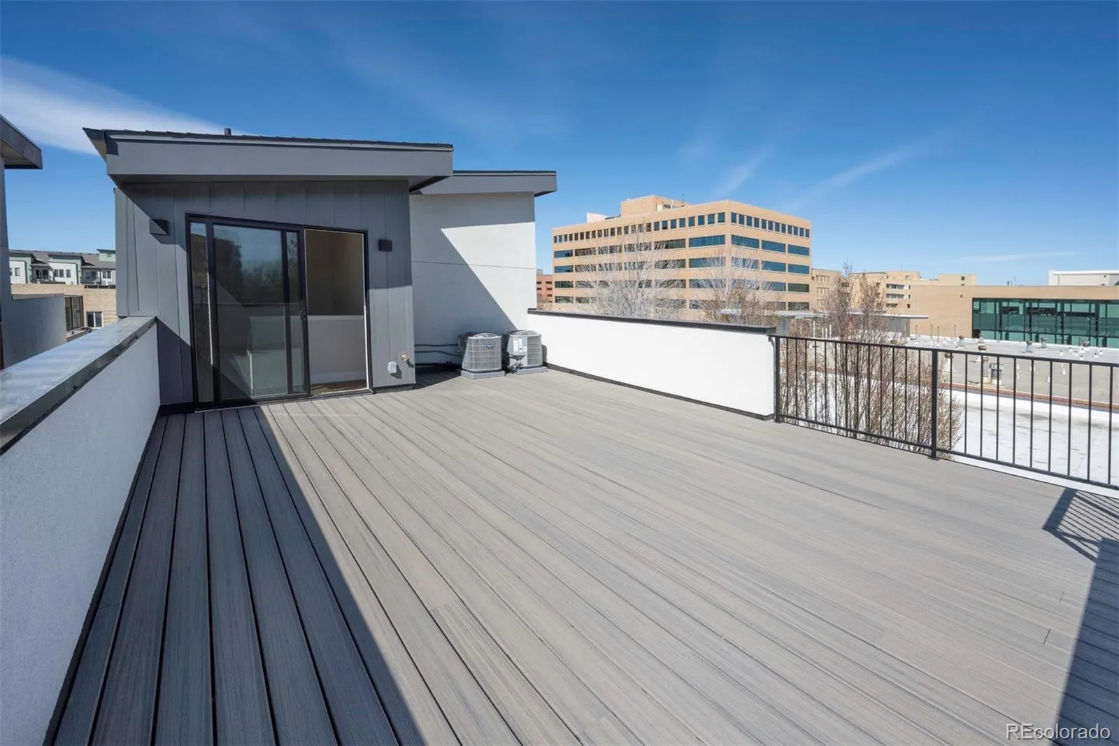 04212026232010 1600 36