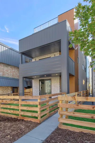 04212026232010 800 1