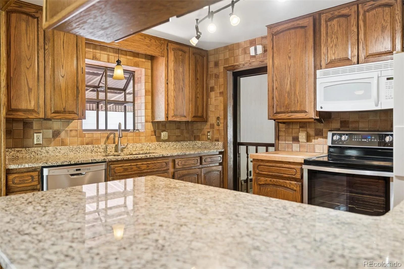 7830 Bradburn Boulevard Westminster CO 80030 | MLS #REC9378509 08142026200249 1600 9