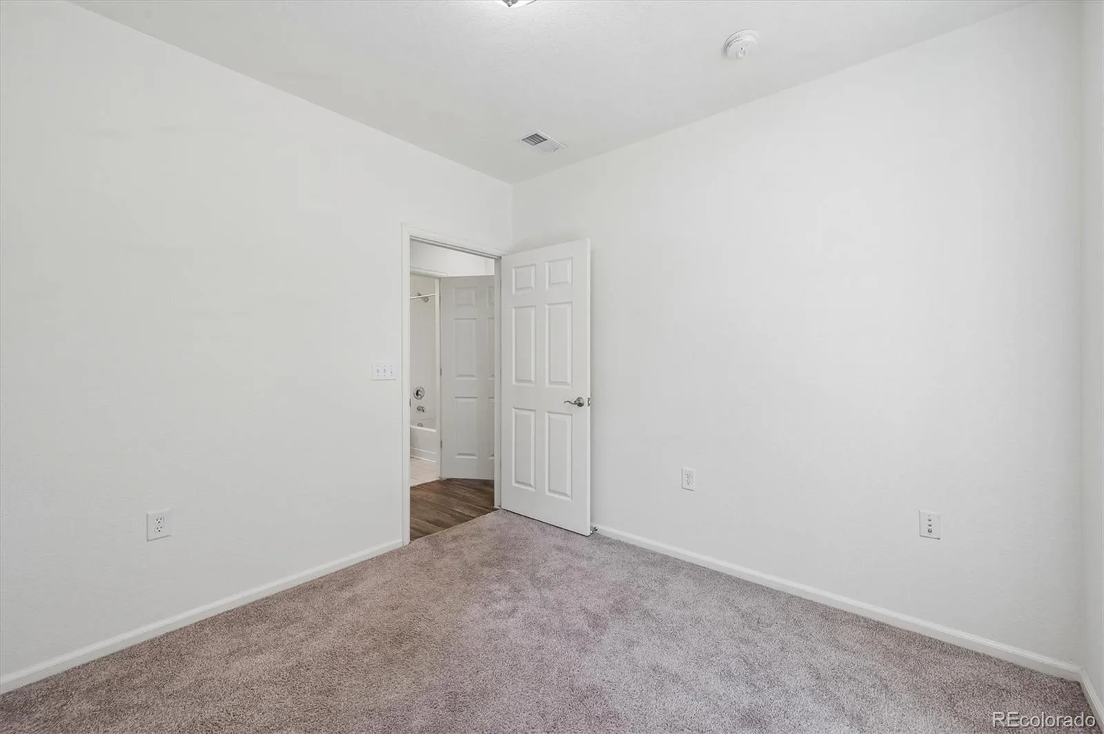 7777 E 23rd Avenue #1403 Denver CO 80238 | MLS #REC9381337 08202026212023 1600 14