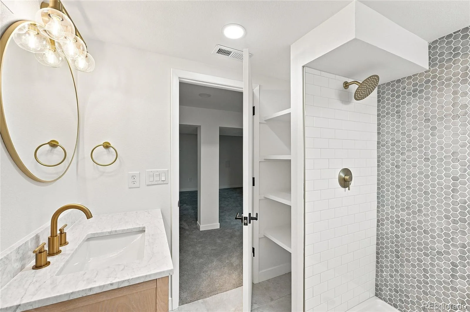 6794 S Ash Way Centennial CO 80122 | MLS #REC9381541 08162026233430 1600 28