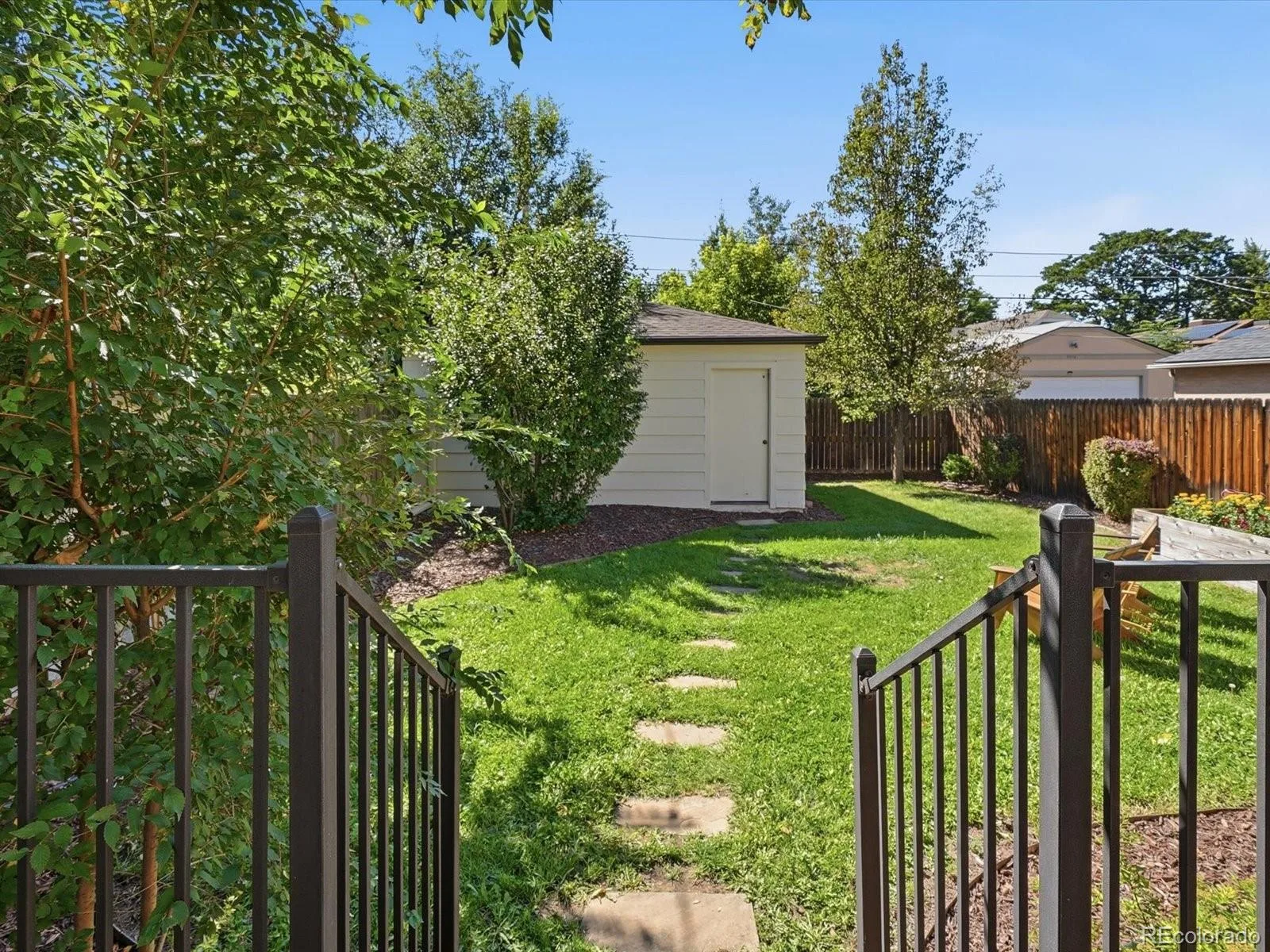 2307 Grape Street Denver CO 80207 | MLS #REC9381856 10152026015957 1600 21