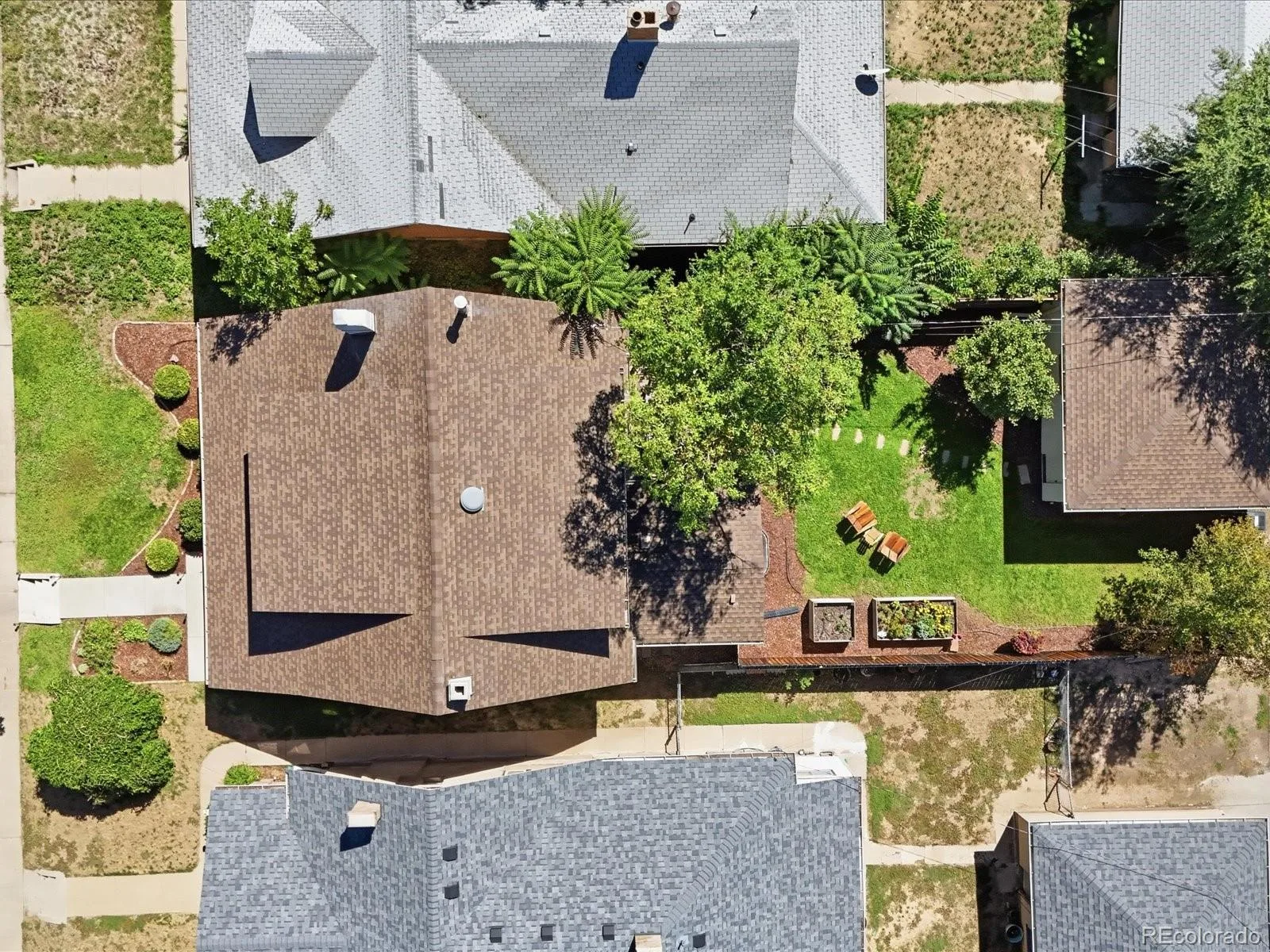 2307 Grape Street Denver CO 80207 | MLS #REC9381856 10152026015957 1600 41