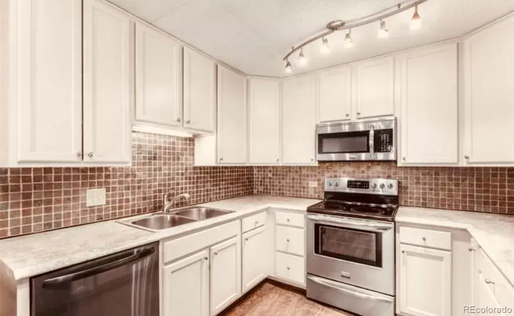 600 S Clinton Denver CO 80247 MLS #REC9383939 07022023190358 1024 5