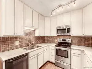 600 S Clinton Denver CO 80247 | MLS #REC9383939 07022023190358 300 5