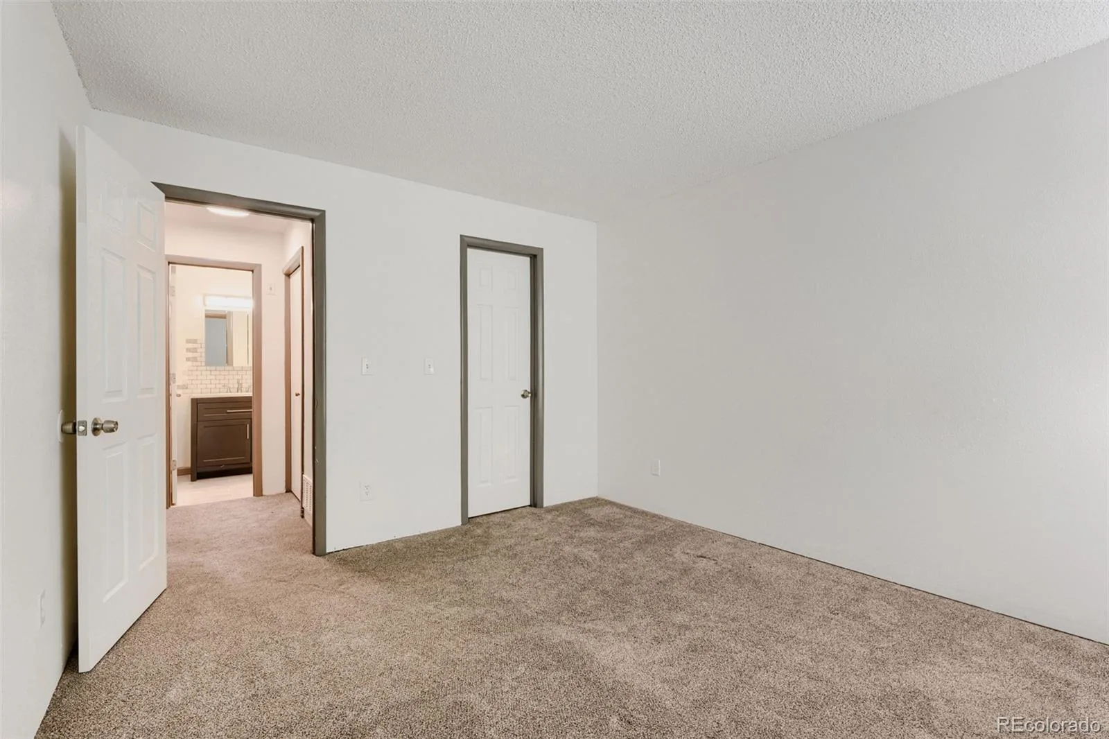 8378 S Upham Way #B106 Littleton CO 80128 | MLS #REC9384851 07302026151736 1600 15
