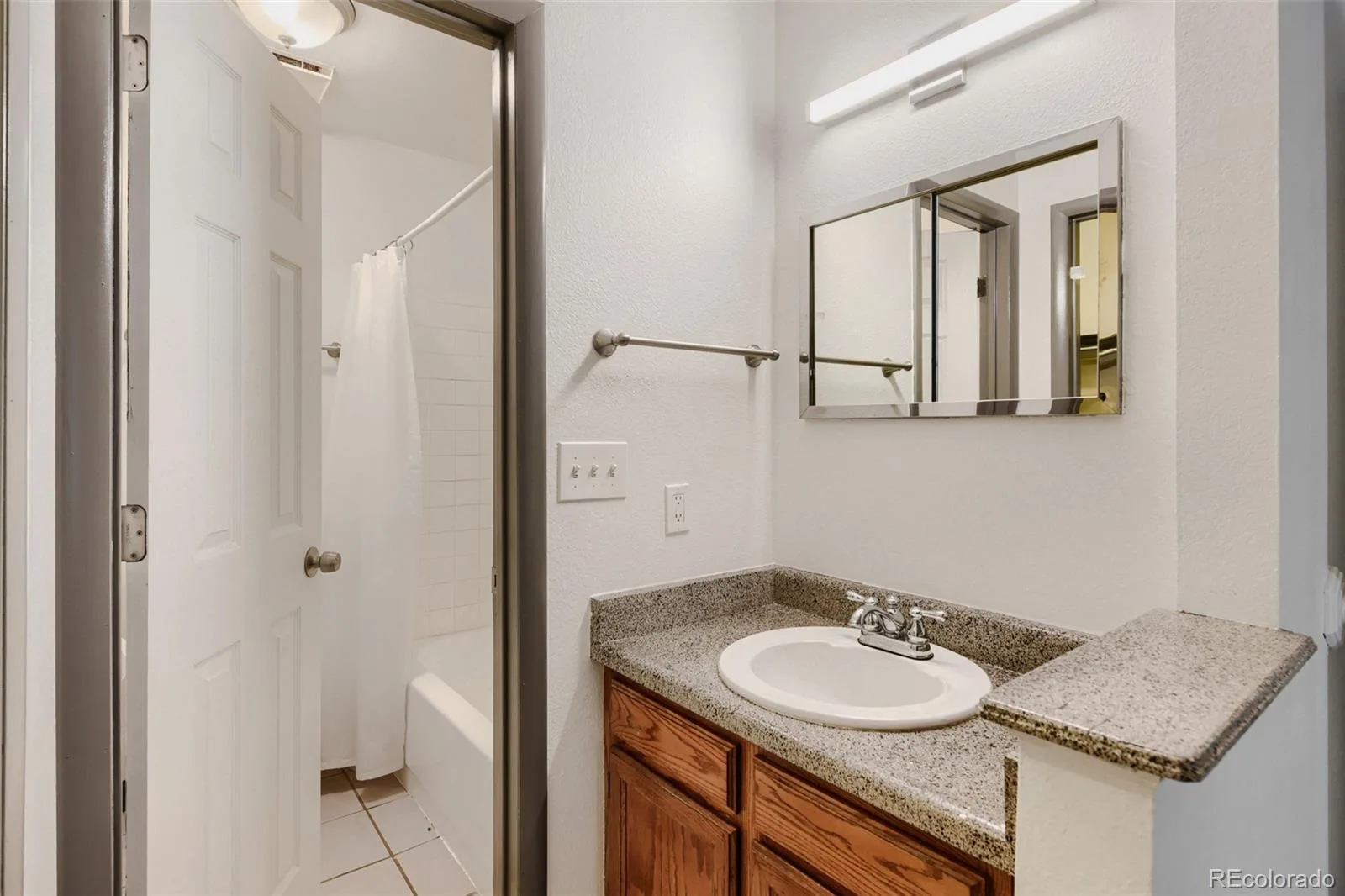 8378 S Upham Way #B106 Littleton CO 80128 | MLS #REC9384851 07302026151736 1600 21