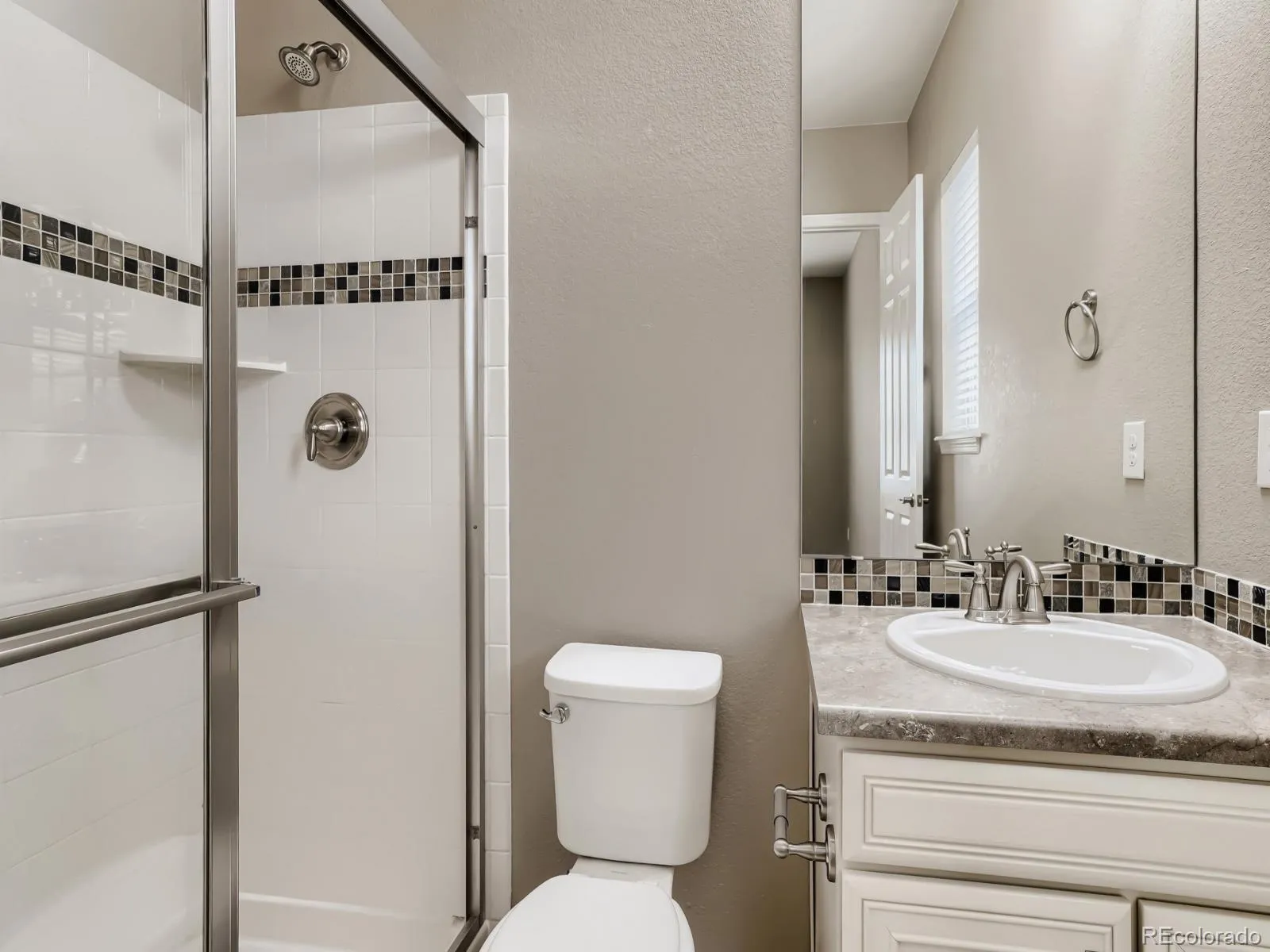8450 S Biloxi Court Aurora CO 80016 MLS #REC9388603 05282026060429 1600 16