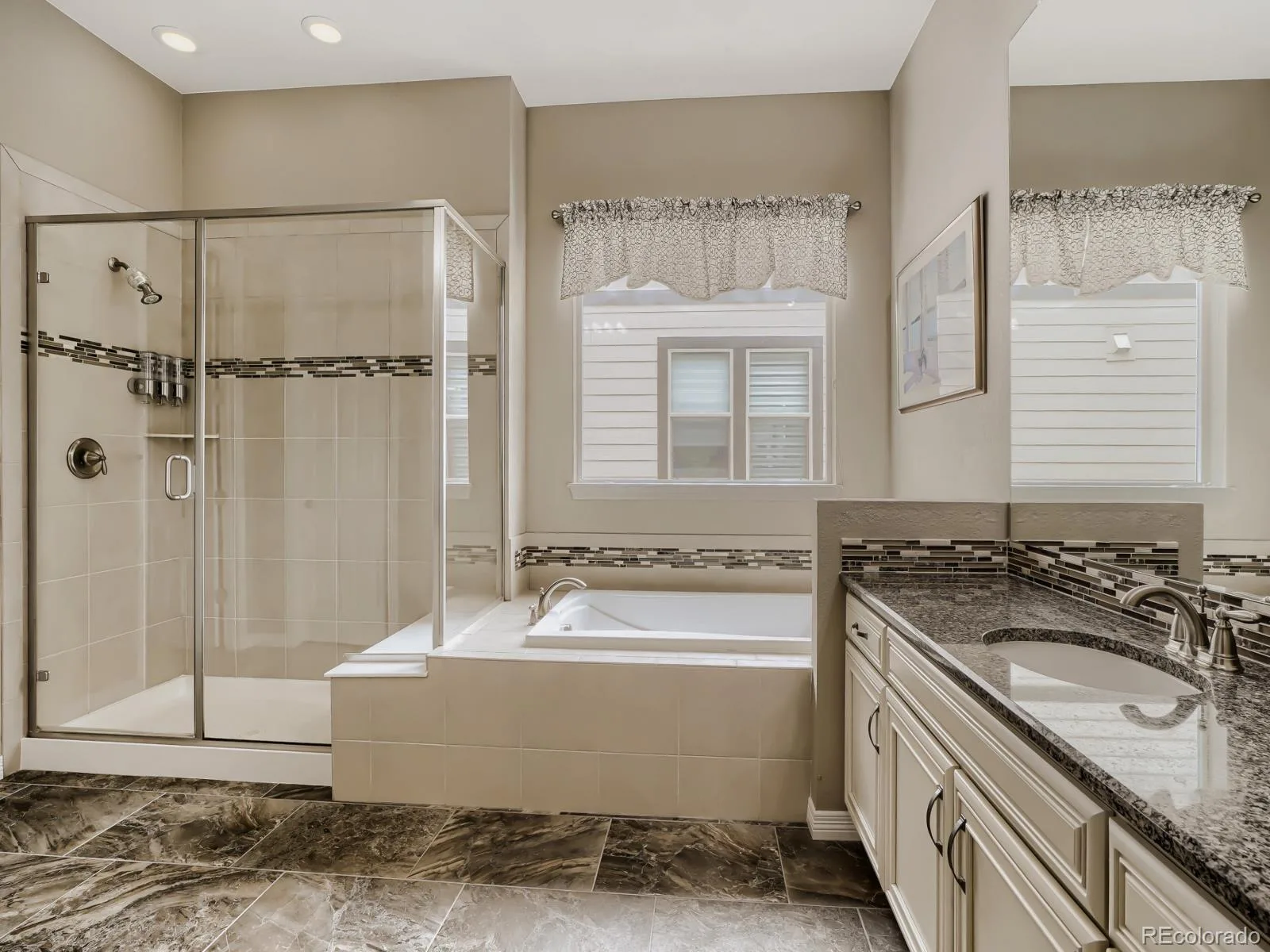 8450 S Biloxi Court Aurora CO 80016 | MLS #REC9388603 08042026200539 1600 13