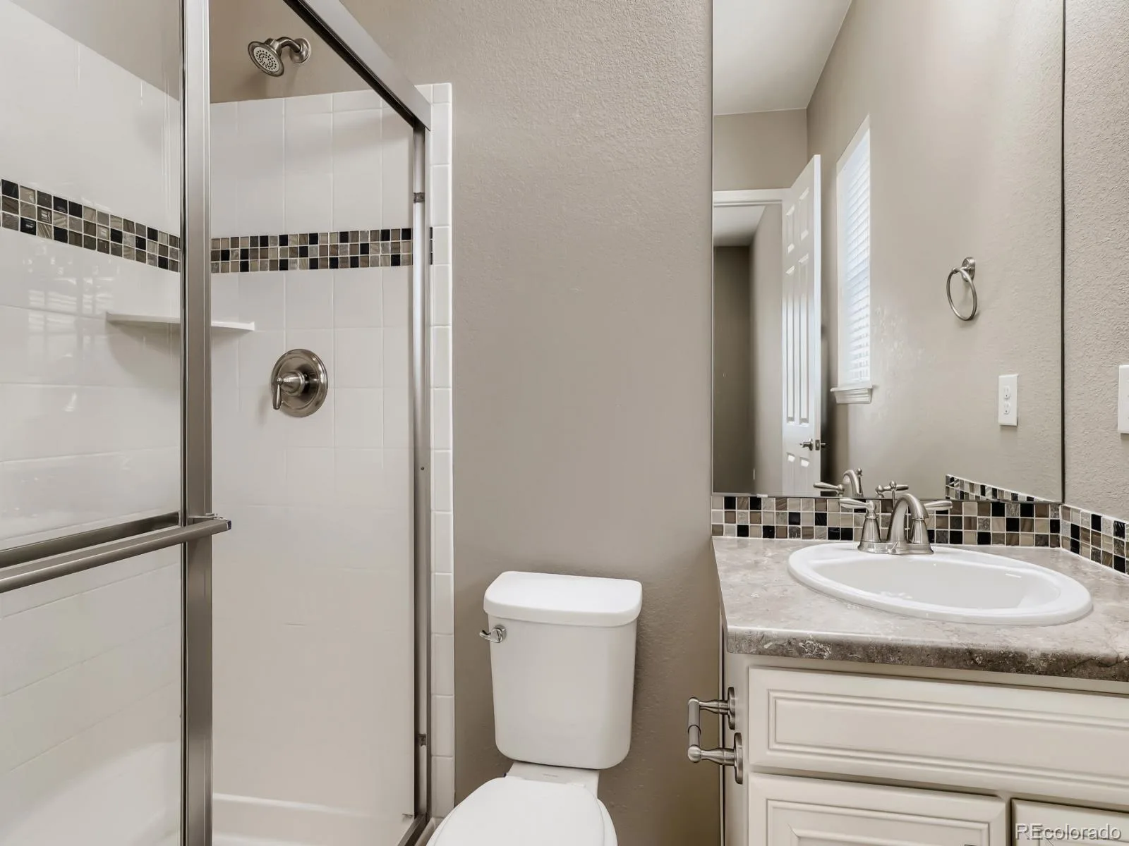 8450 S Biloxi Court Aurora CO 80016 | MLS #REC9388603 08042026200539 1600 19