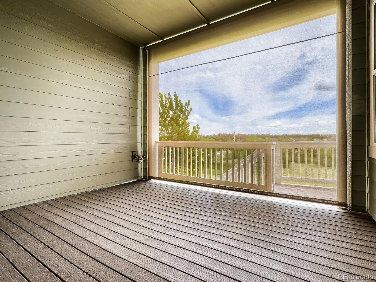 8450 S Biloxi Court Aurora CO 80016 | MLS #REC9388603 08042026200539 1600 20