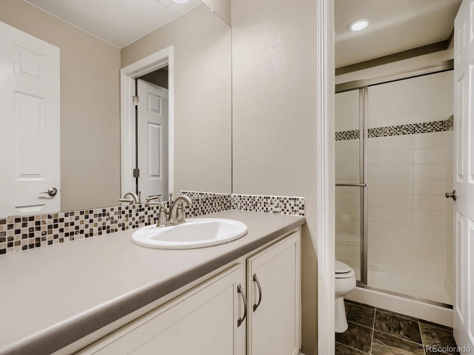 8450 S Biloxi Court Aurora CO 80016 | MLS #REC9388603 08042026200539 1600 27