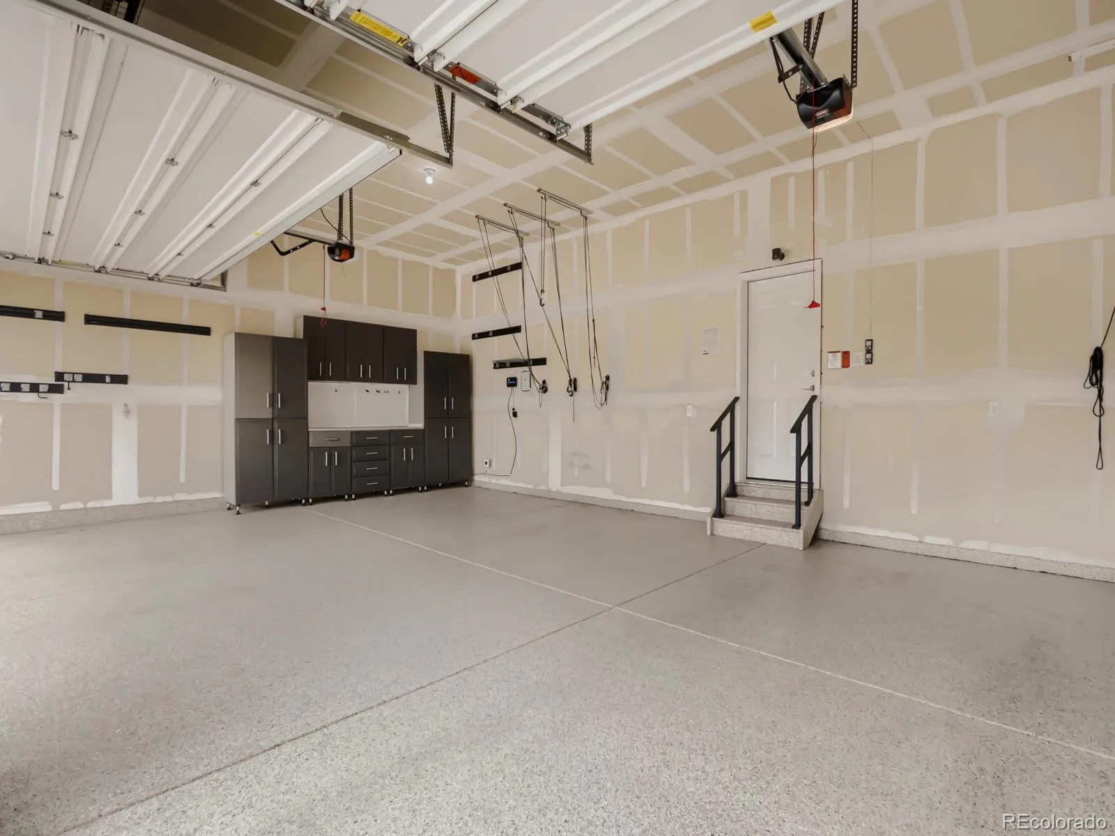 8450 S Biloxi Court Aurora CO 80016 | MLS #REC9388603 08042026200539 1600 33