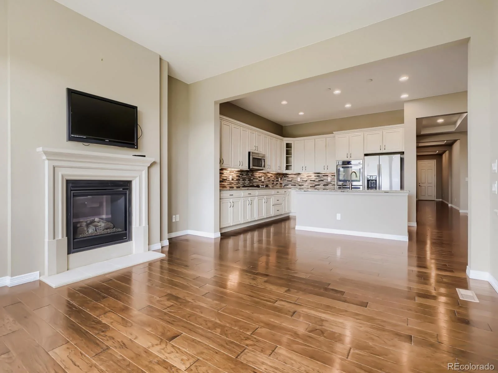 8450 S Biloxi Court Aurora CO 80016 | MLS #REC9388603 08042026200539 1600 4