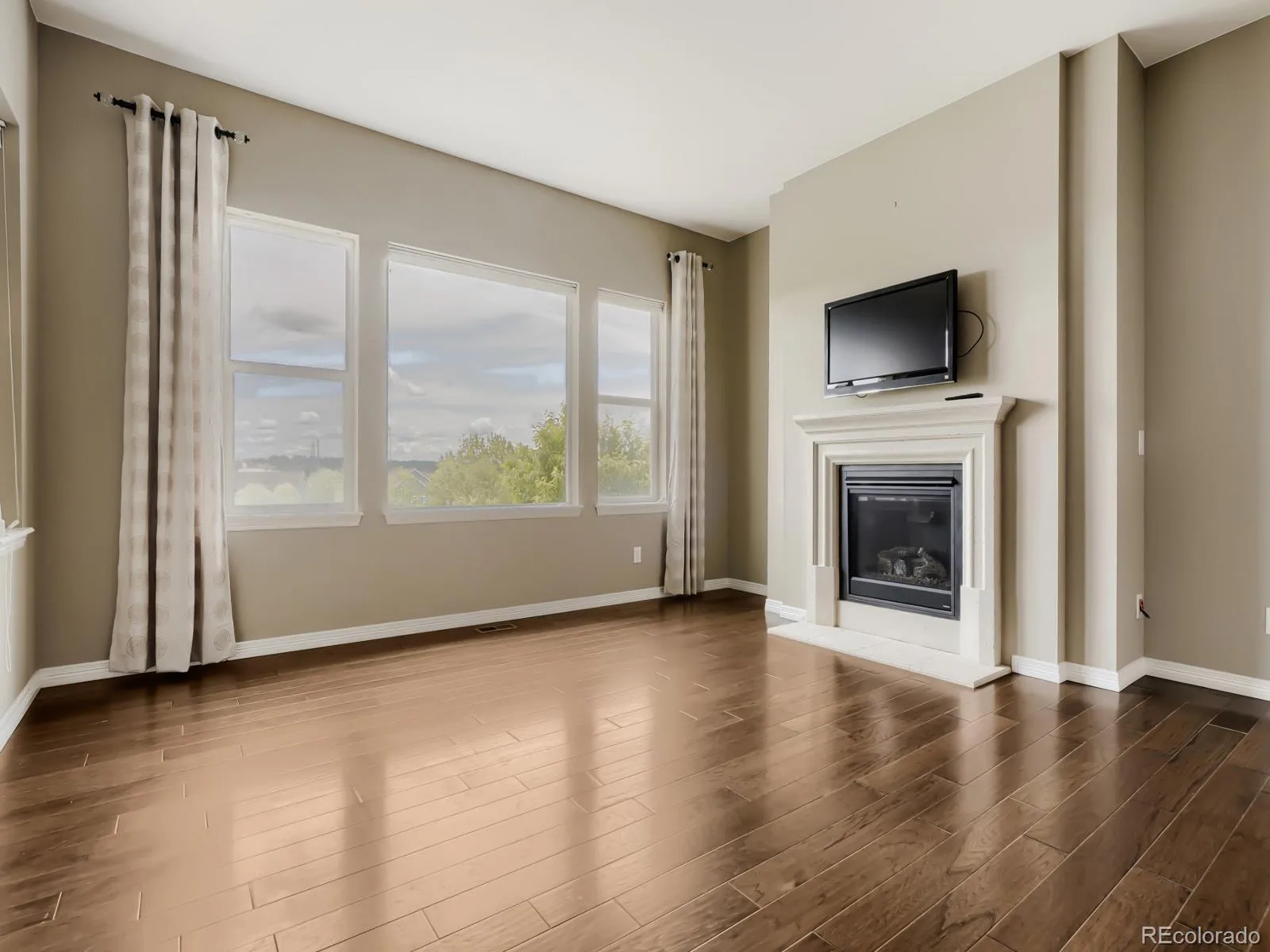8450 S Biloxi Court Aurora CO 80016 | MLS #REC9388603 08042026200539 1600 5