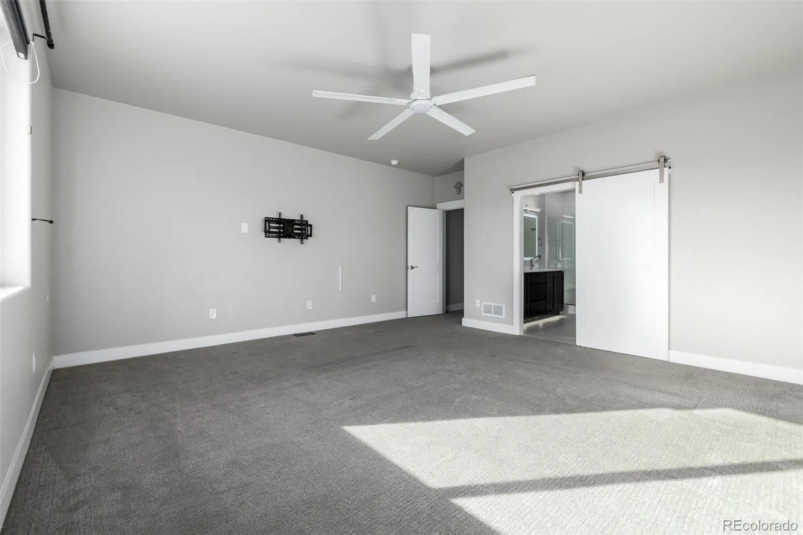 23814 E 36th Place Aurora CO 80019 | MLS #REC9389275 08202026011222 1600 17