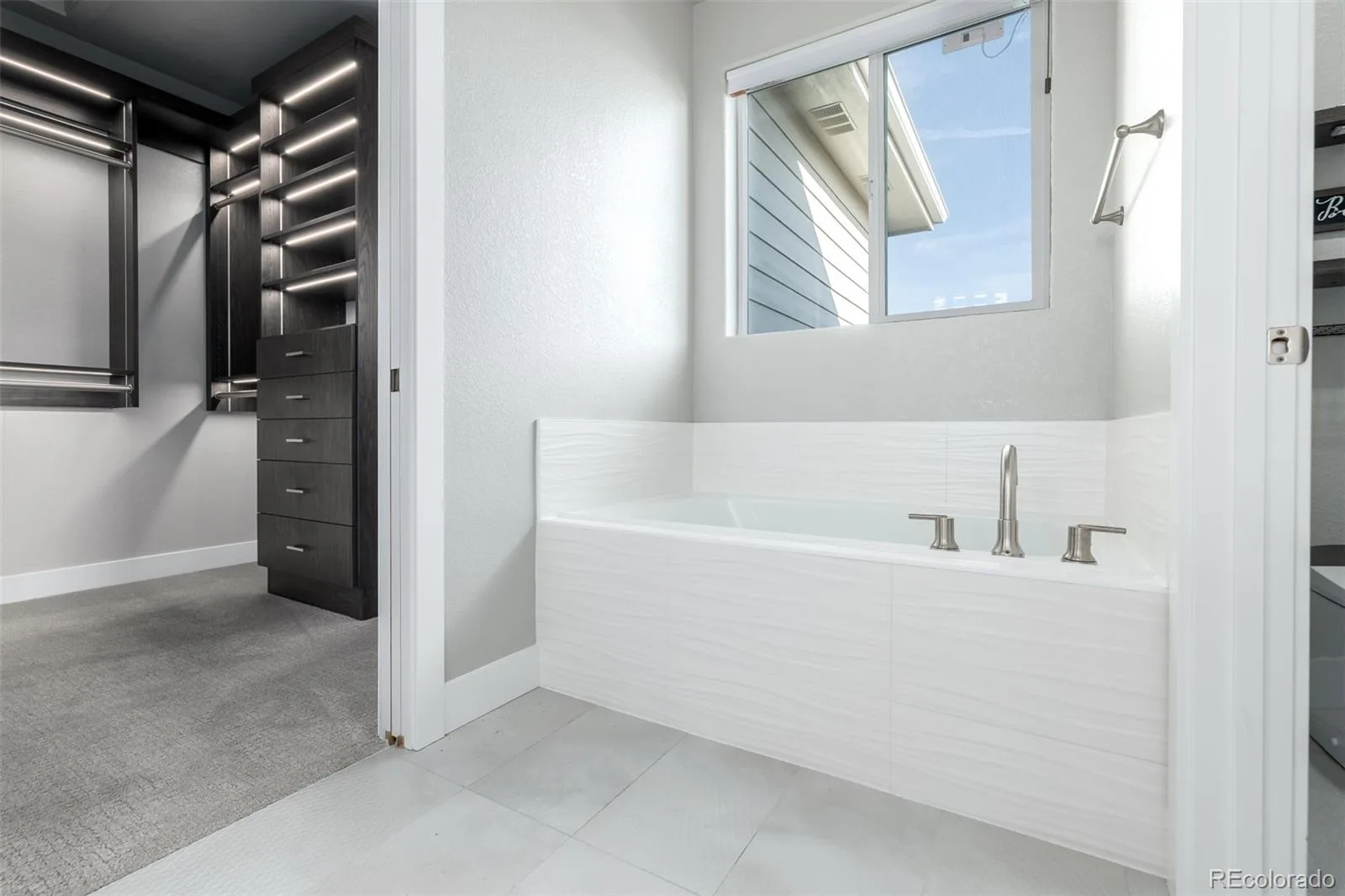 23814 E 36th Place Aurora CO 80019 | MLS #REC9389275 08202026011222 1600 19