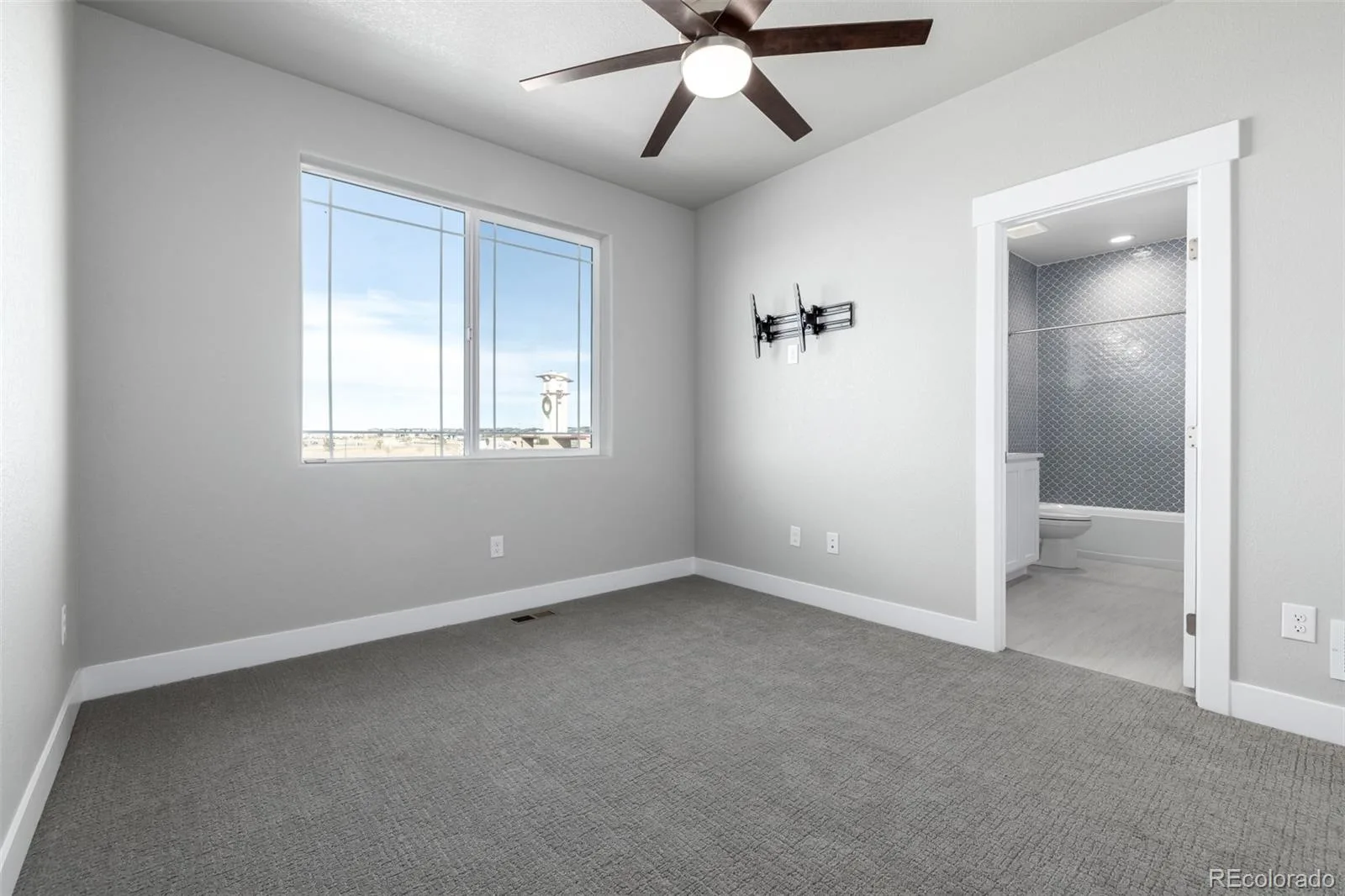 23814 E 36th Place Aurora CO 80019 | MLS #REC9389275 08202026011222 1600 21