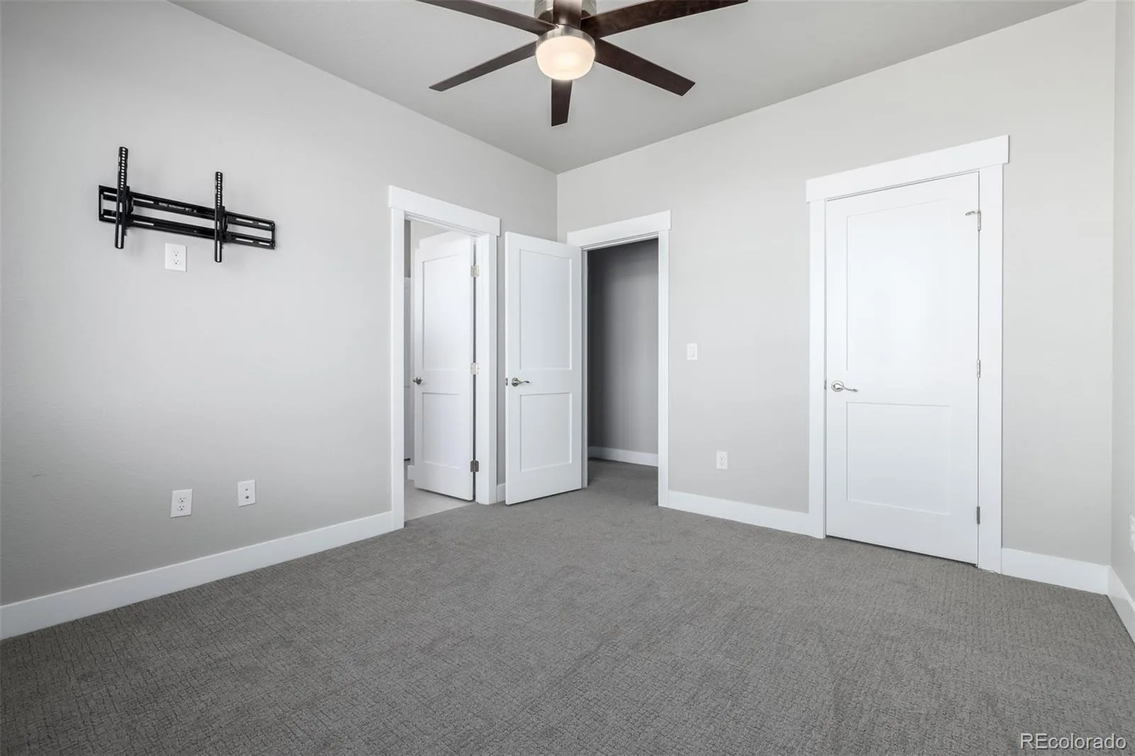 23814 E 36th Place Aurora CO 80019 | MLS #REC9389275 08202026011222 1600 22