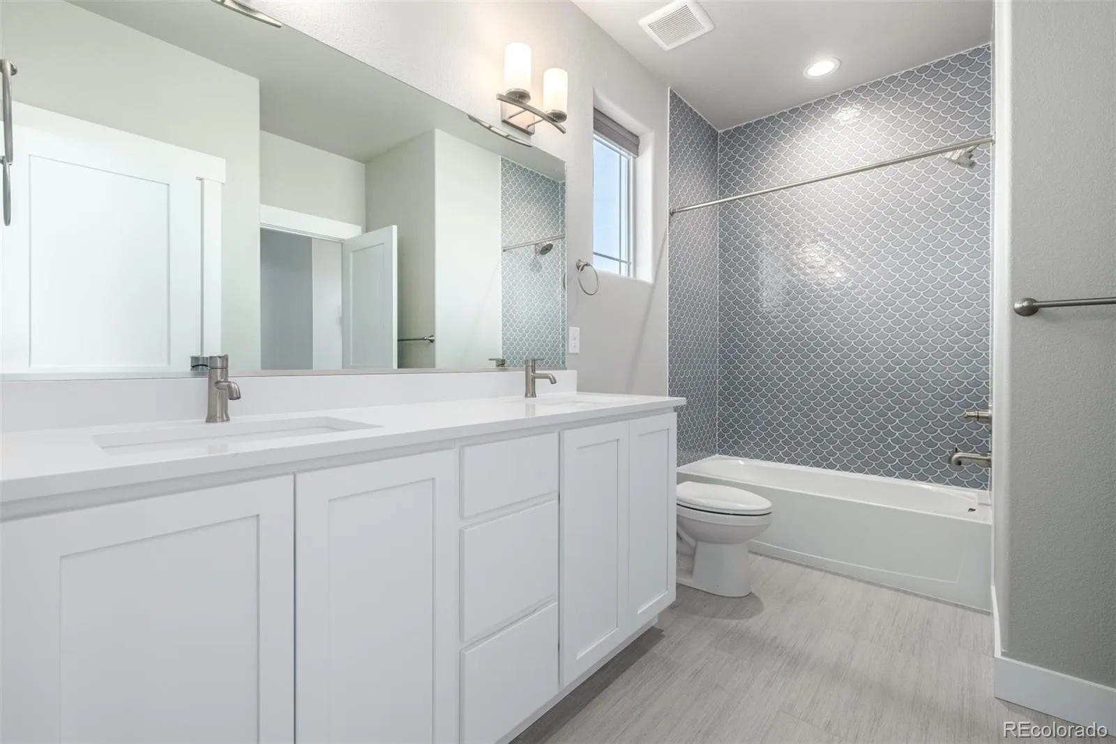 23814 E 36th Place Aurora CO 80019 | MLS #REC9389275 08202026011222 1600 23