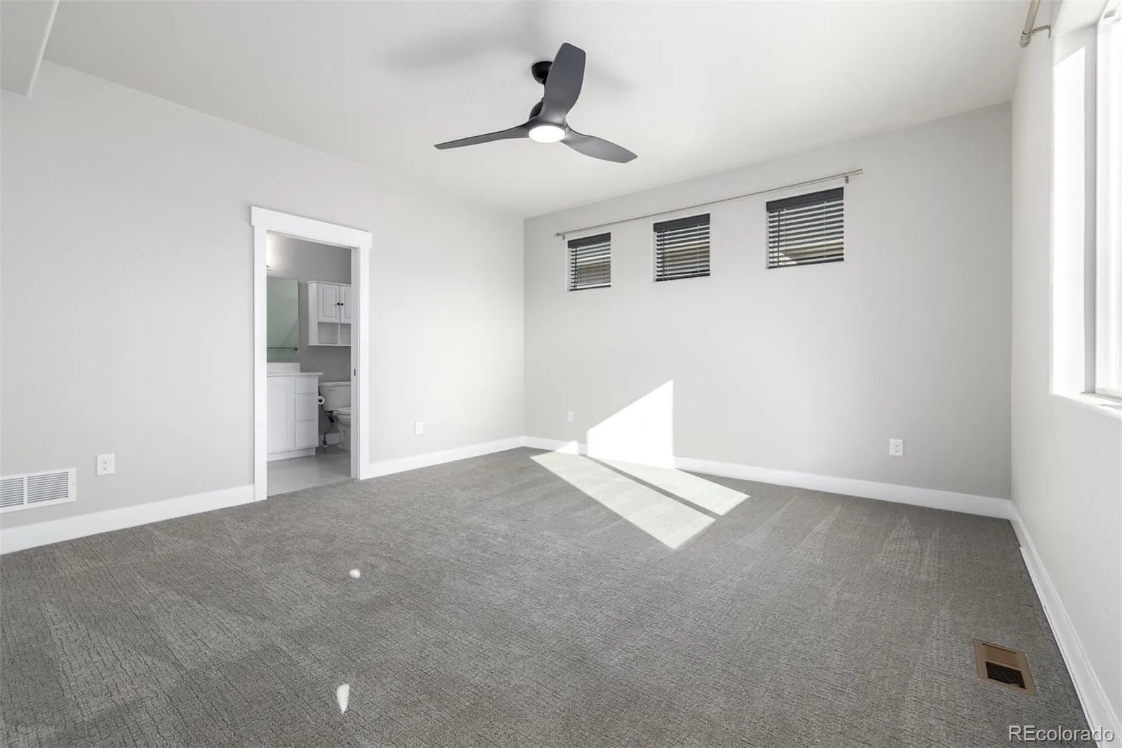 23814 E 36th Place Aurora CO 80019 | MLS #REC9389275 08202026011222 1600 27