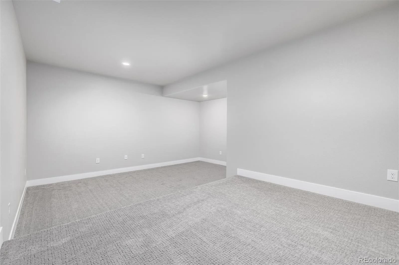 23814 E 36th Place Aurora CO 80019 | MLS #REC9389275 08202026011222 1600 37