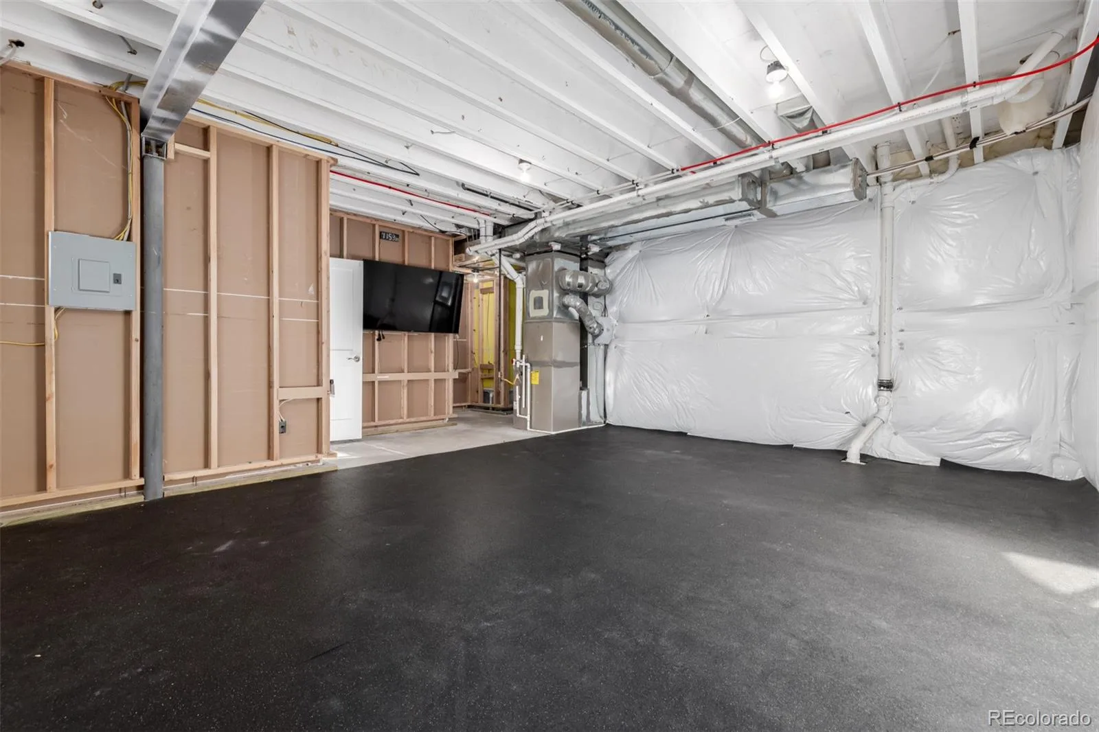 23814 E 36th Place Aurora CO 80019 | MLS #REC9389275 08202026011222 1600 45