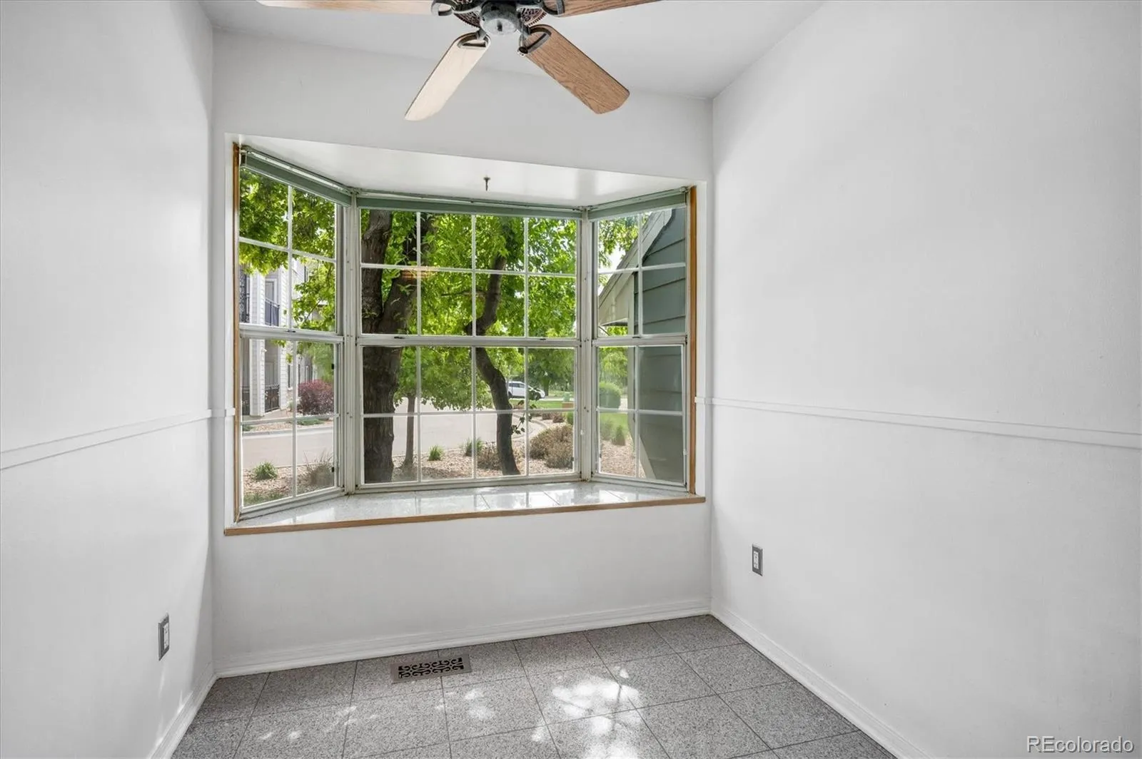 1956 S Balsam Street Lakewood CO 80227 | MLS #REC9390230 05152026201601 1600 9