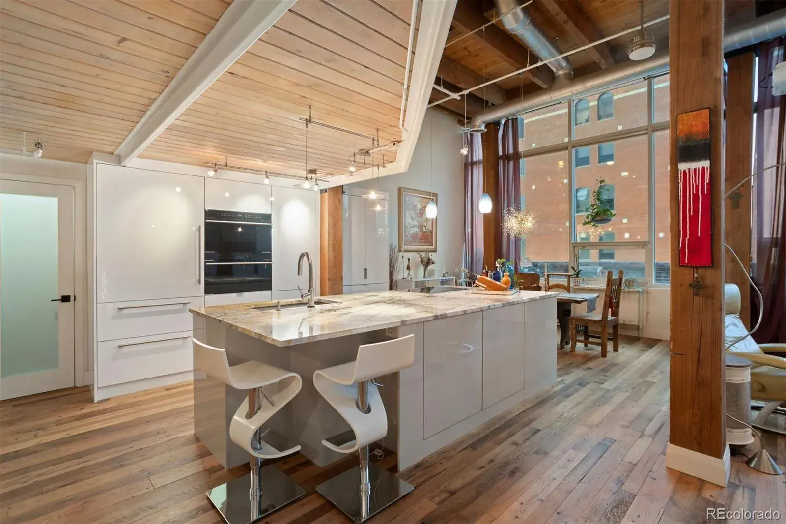 12102025222222 1600 10