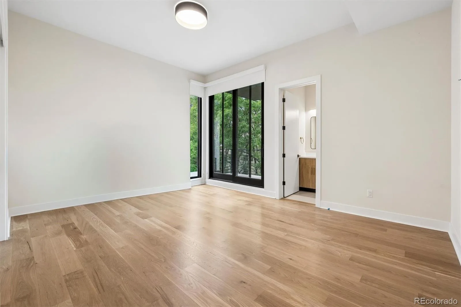 2821 E Cedar Avenue #12 Denver CO 80209 | MLS #REC9391387 08202026180755 1600 34