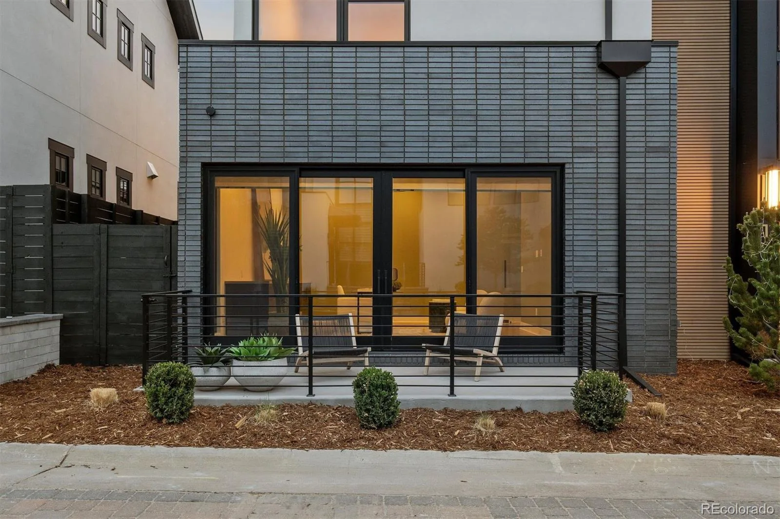 2821 E Cedar Avenue #12 Denver CO 80209 | MLS #REC9391387 08202026180755 1600 45