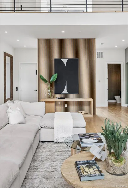 2821 E Cedar Avenue #12 Denver CO 80209 | MLS #REC9391387 08202026180755 800 18