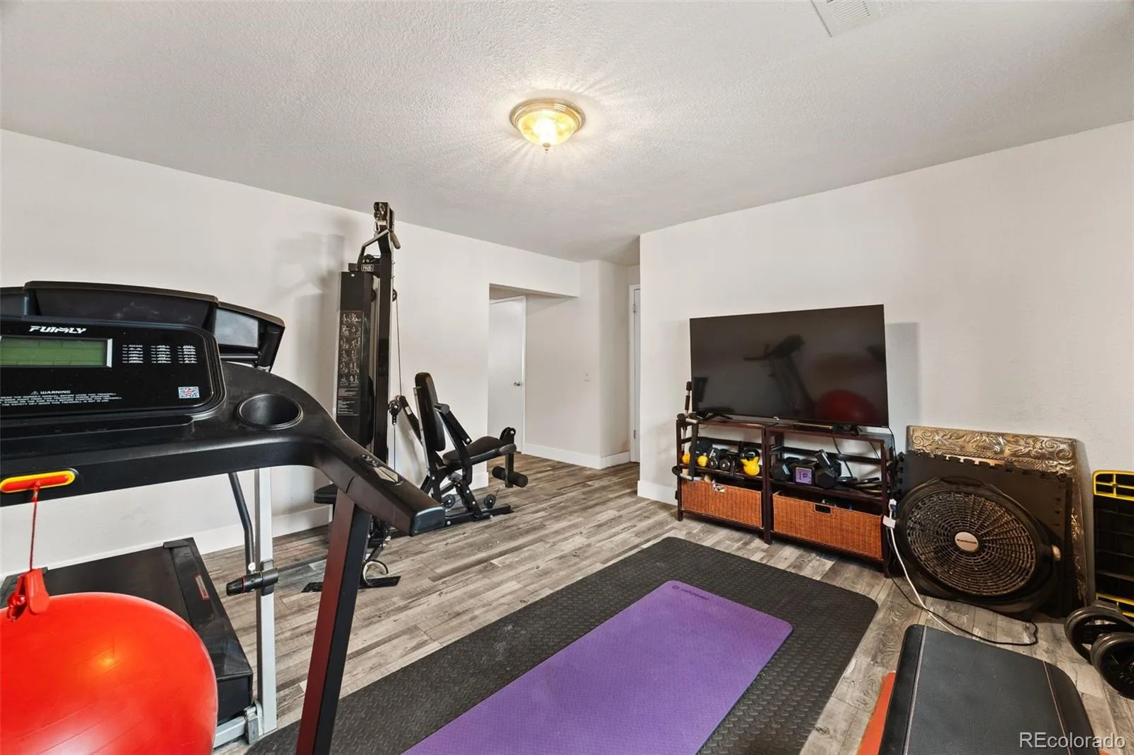2366 S Eldridge Court Denver CO 80228 | MLS #REC9401505 08122026213053 1600 29