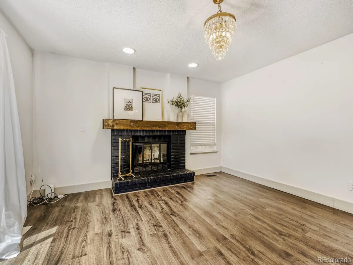 5849 S Jebel Way Aurora CO 80015 | MLS #REC9402125 05152026201614 1200 10